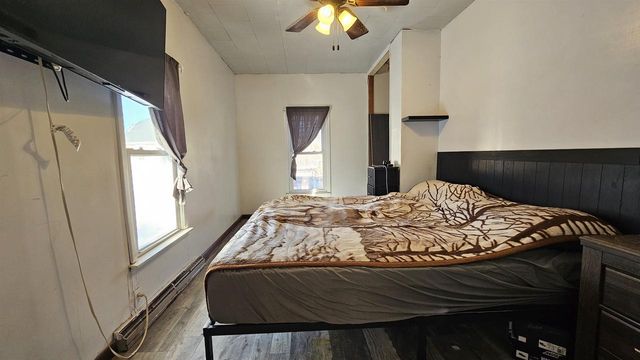 213 W WESCOTT AVENUE, Shawano, WI 54166