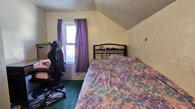 213 W WESCOTT AVENUE, Shawano, WI 54166