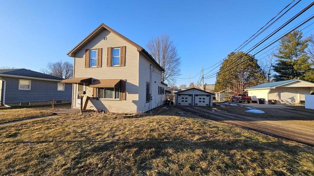 213 W WESCOTT AVENUE, Shawano, WI 54166
