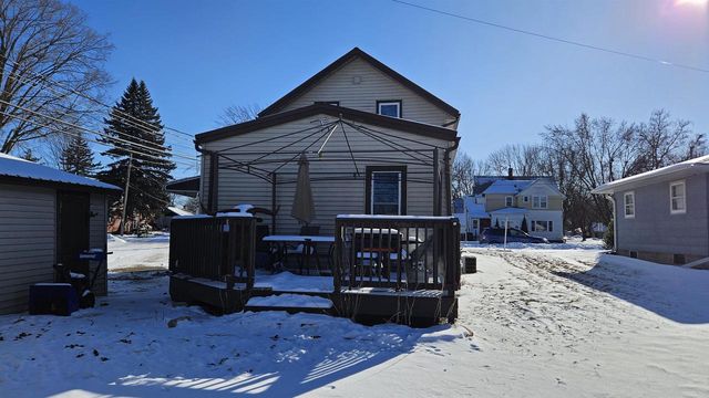 213 W WESCOTT AVENUE, Shawano, WI 54166