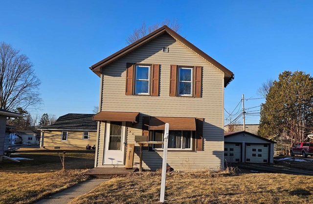 213 W WESCOTT AVENUE, Shawano, WI 54166