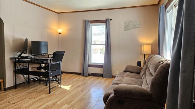 213 W WESCOTT AVENUE, Shawano, WI 54166