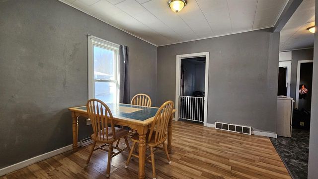 213 W WESCOTT AVENUE, Shawano, WI 54166