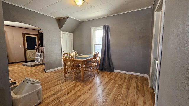 213 W WESCOTT AVENUE, Shawano, WI 54166