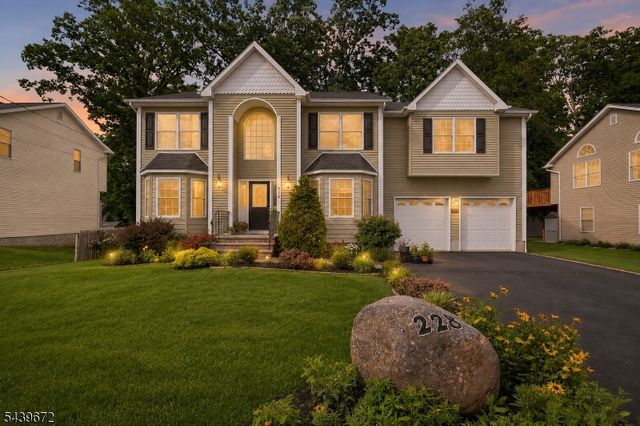 228 Atlantic Dr, Parsippany-troy Hills Twp., NJ 07054