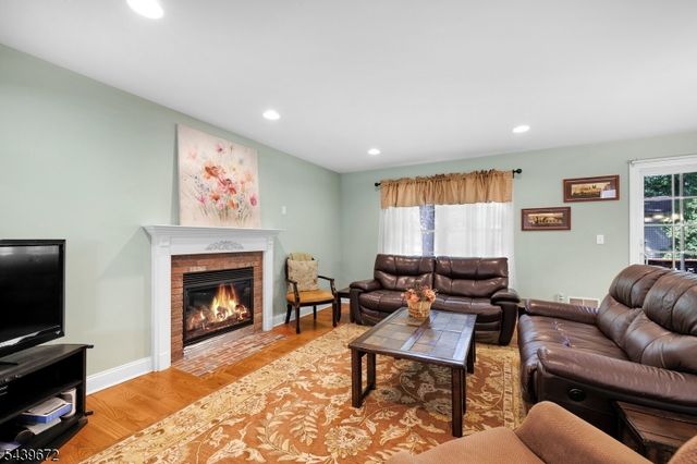 228 Atlantic Dr, Parsippany-troy Hills Twp., NJ 07054