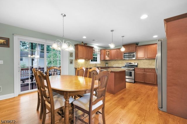 228 Atlantic Dr, Parsippany-troy Hills Twp., NJ 07054