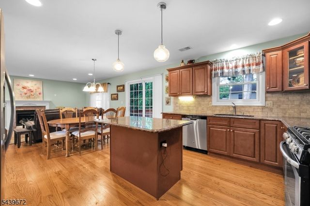 228 Atlantic Dr, Parsippany-troy Hills Twp., NJ 07054