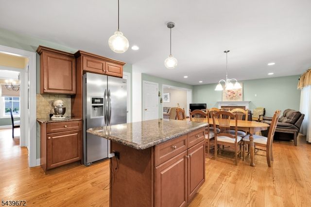 228 Atlantic Dr, Parsippany-troy Hills Twp., NJ 07054