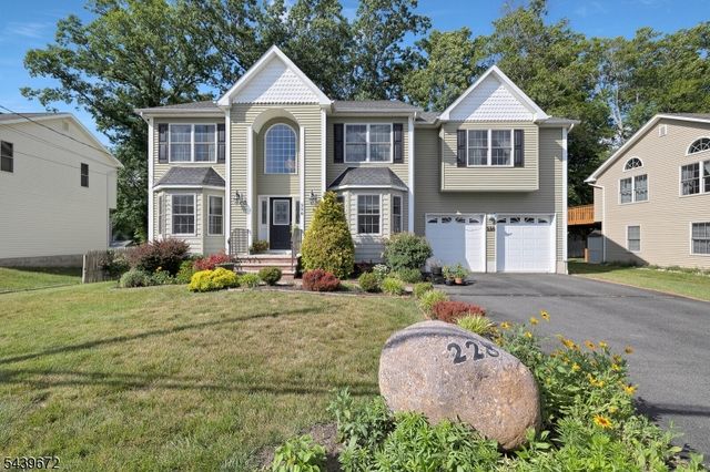 228 Atlantic Dr, Parsippany-troy Hills Twp., NJ 07054