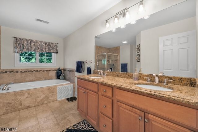 228 Atlantic Dr, Parsippany-troy Hills Twp., NJ 07054