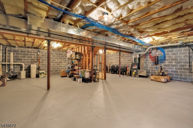 228 Atlantic Dr, Parsippany-troy Hills Twp., NJ 07054