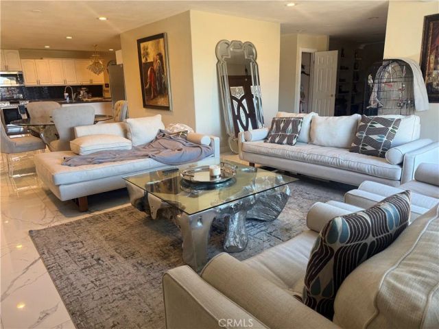1742 Rudell, Burbank, CA 91501