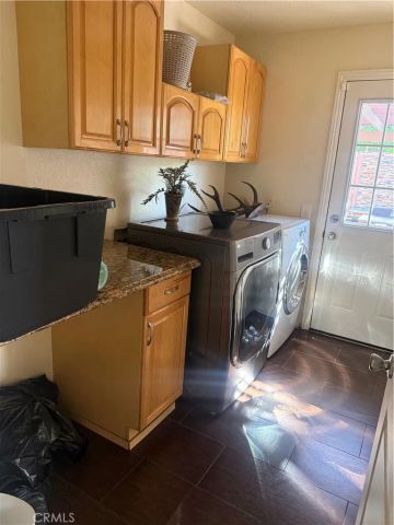 1742 Rudell, Burbank, CA 91501