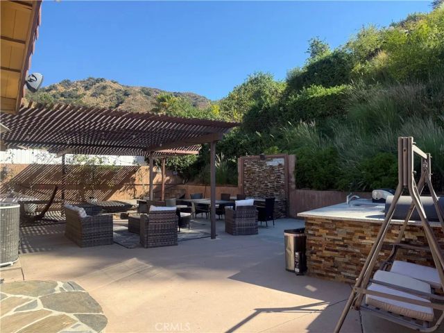 1742 Rudell, Burbank, CA 91501