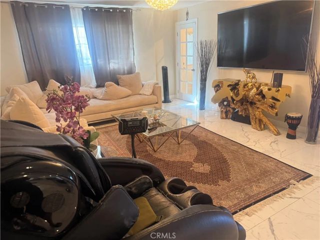 1742 Rudell, Burbank, CA 91501