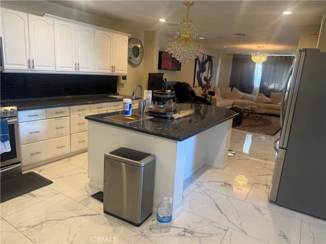 1742 Rudell, Burbank, CA 91501
