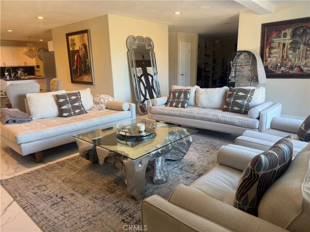 1742 Rudell, Burbank, CA 91501