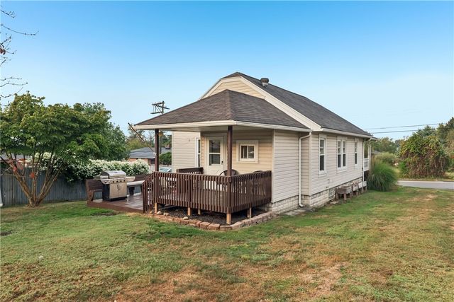 1370 Charlotte Avenue, Rochester Twp, PA 15074