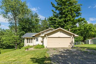 1312 Merry Road, Waterford Charter Township, MI 48328