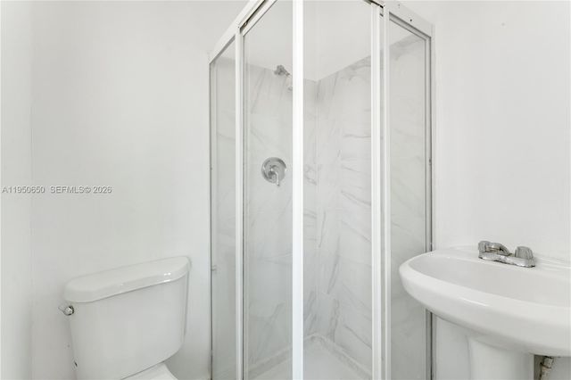 1 NE 86th St, El Portal, FL 33138