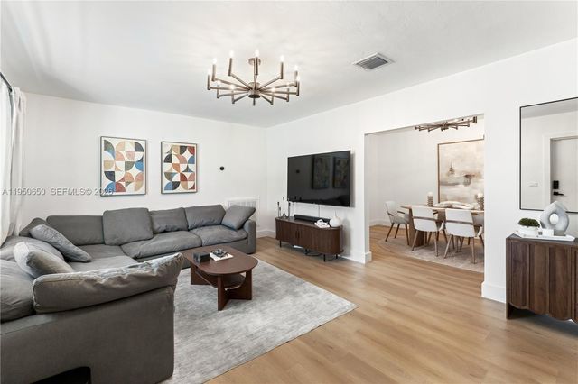 1 NE 86th St, El Portal, FL 33138