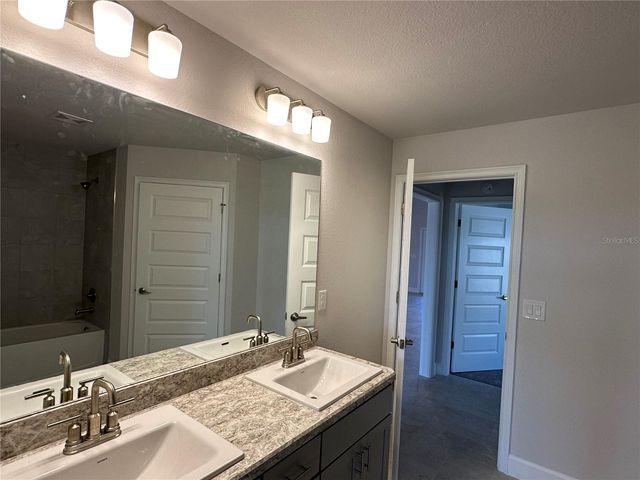 12555 NE 48TH TERR, Oxford, FL 34484