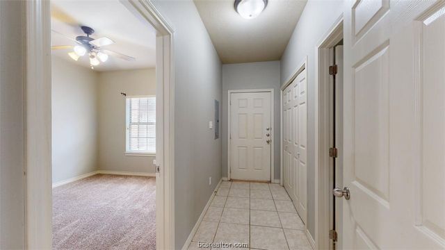 211 Forest Drive Room C, College Station, TX 77840