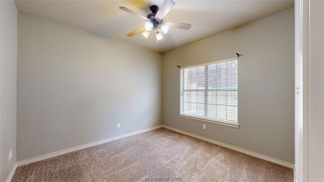 211 Forest Drive Room C, College Station, TX 77840