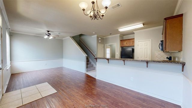 211 Forest Drive Room C, College Station, TX 77840