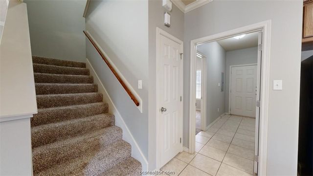 211 Forest Drive Room C, College Station, TX 77840