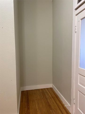 1006 Main ST B, Bastrop, TX 78602