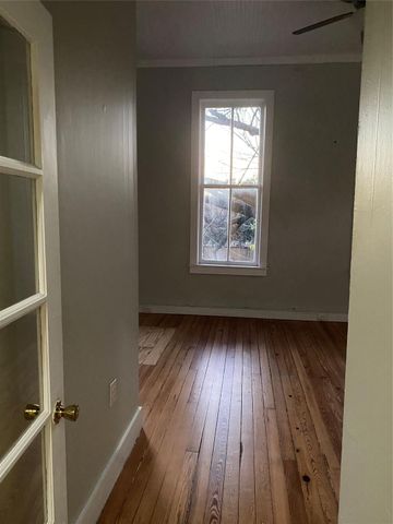 1006 Main ST B, Bastrop, TX 78602