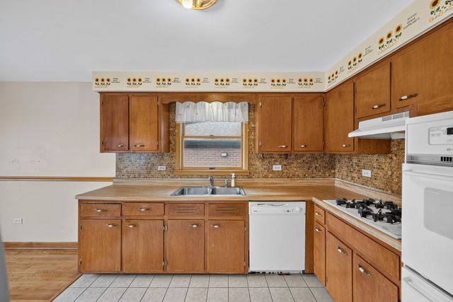 13157 S Green Bay Avenue, Chicago, IL 60633