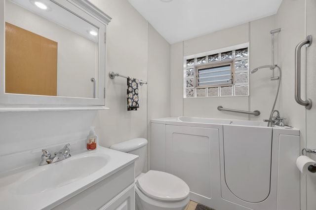 13157 S Green Bay Avenue, Chicago, IL 60633