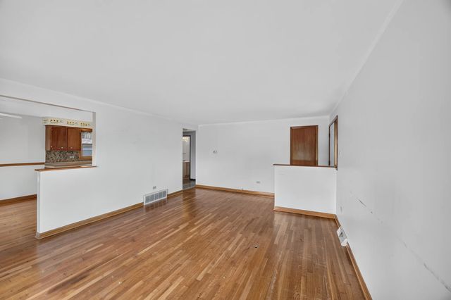 13157 S Green Bay Avenue, Chicago, IL 60633