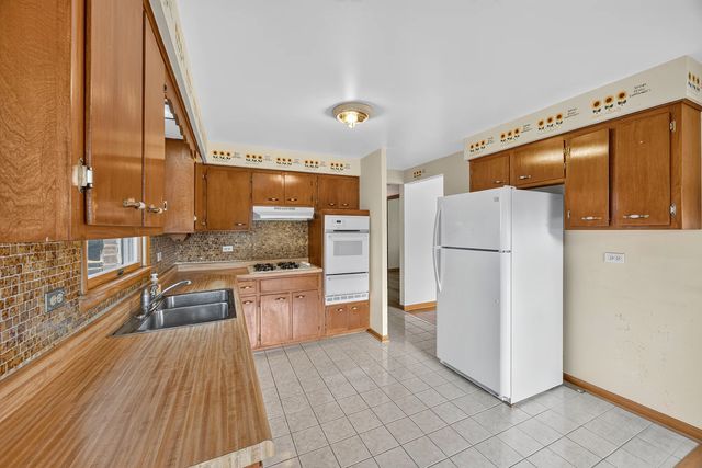 13157 S Green Bay Avenue, Chicago, IL 60633