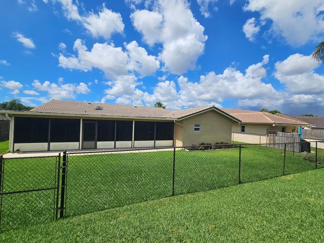 7621 NW 23rd Street, Margate, FL 33063