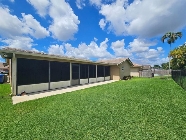 7621 NW 23rd Street, Margate, FL 33063