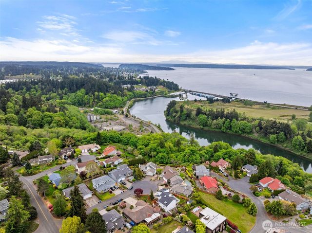 9929 76th Street SW, Lakewood, WA 98498