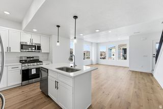 132 CHAMBORD CT, Sandy, UT 84070