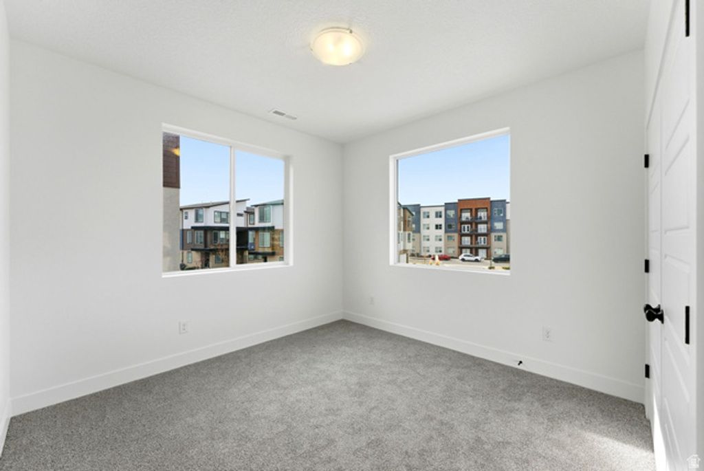 Image 13 of property listing at 132 E CHAMBORD CT, Sandy, UT 84070