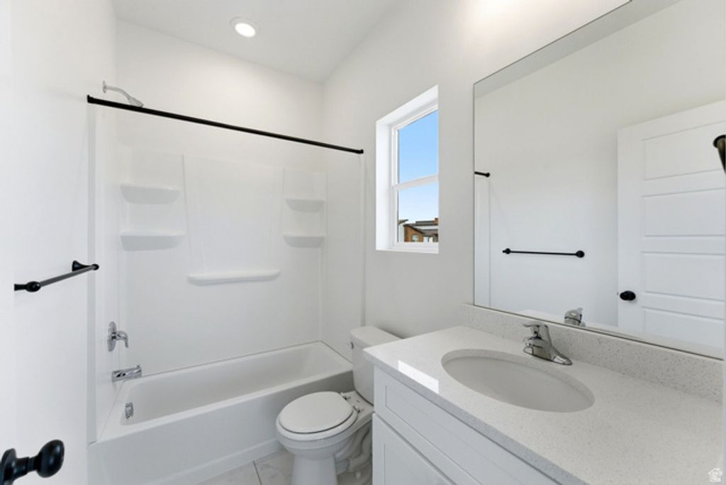 Image 23 of property listing at 132 E CHAMBORD CT, Sandy, UT 84070