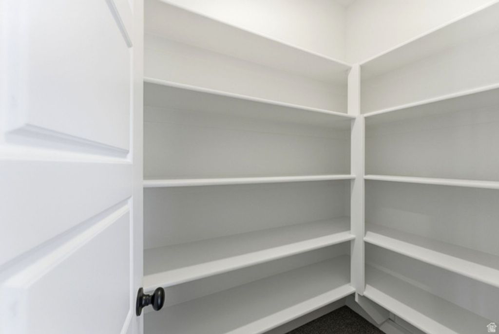 Image 26 of property listing at 132 E CHAMBORD CT, Sandy, UT 84070