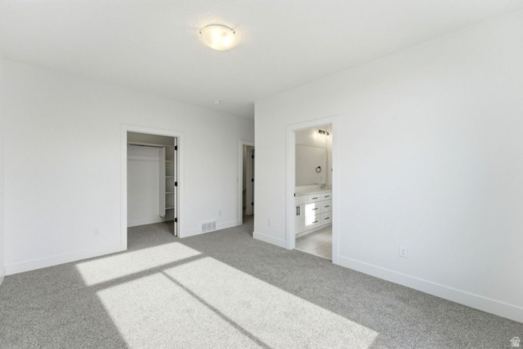 Image 28 of property listing at 132 E CHAMBORD CT, Sandy, UT 84070