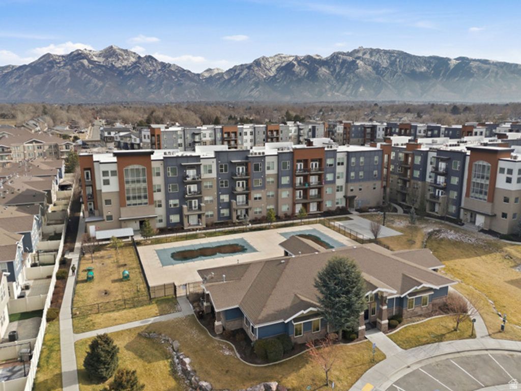 Image 38 of property listing at 132 E CHAMBORD CT, Sandy, UT 84070