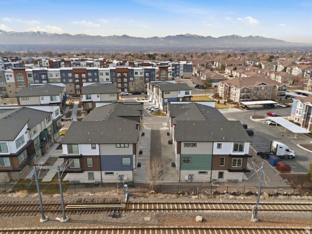 Image 42 of property listing at 132 E CHAMBORD CT, Sandy, UT 84070