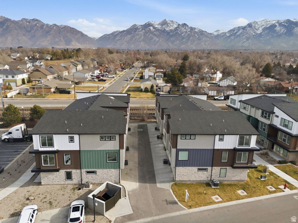 Image 43 of property listing at 132 E CHAMBORD CT, Sandy, UT 84070