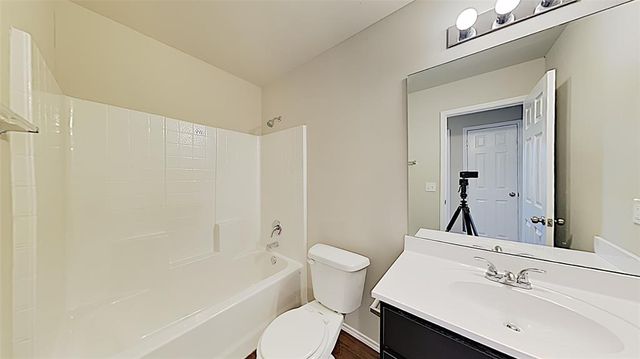 10705 SW 23rd Terrace, Yukon, OK 73099