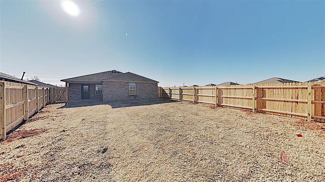 10705 SW 23rd Terrace, Yukon, OK 73099